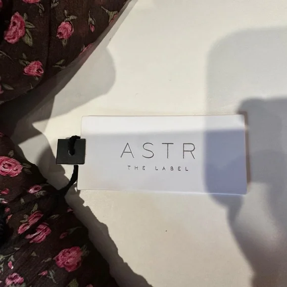 ASTR The Label Floral Print Smocked Babydoll Top‎ - Size XL - NEW With Tags. - Picture 10 of 16